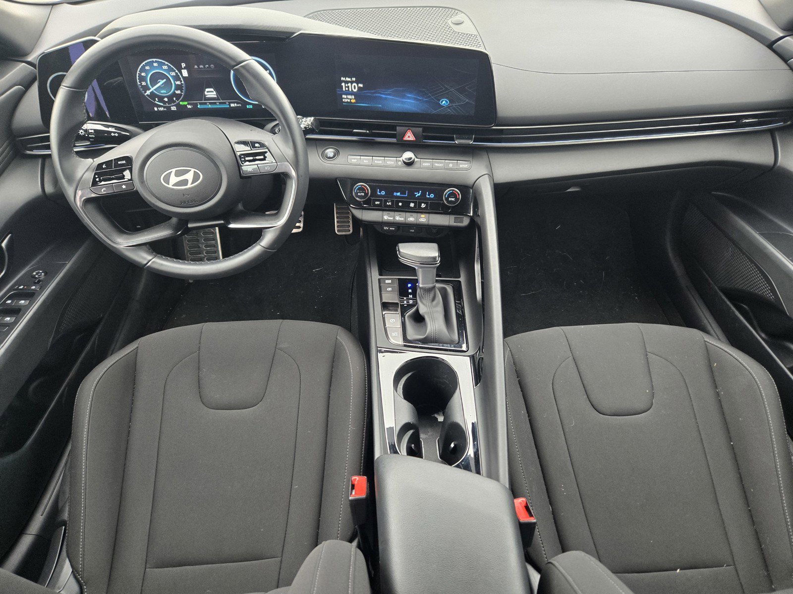 Used 2025 Hyundai Elantra SEL w/ Cargo Package image 13