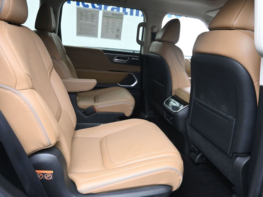Used 2025 INFINITI QX80 Luxe image 8