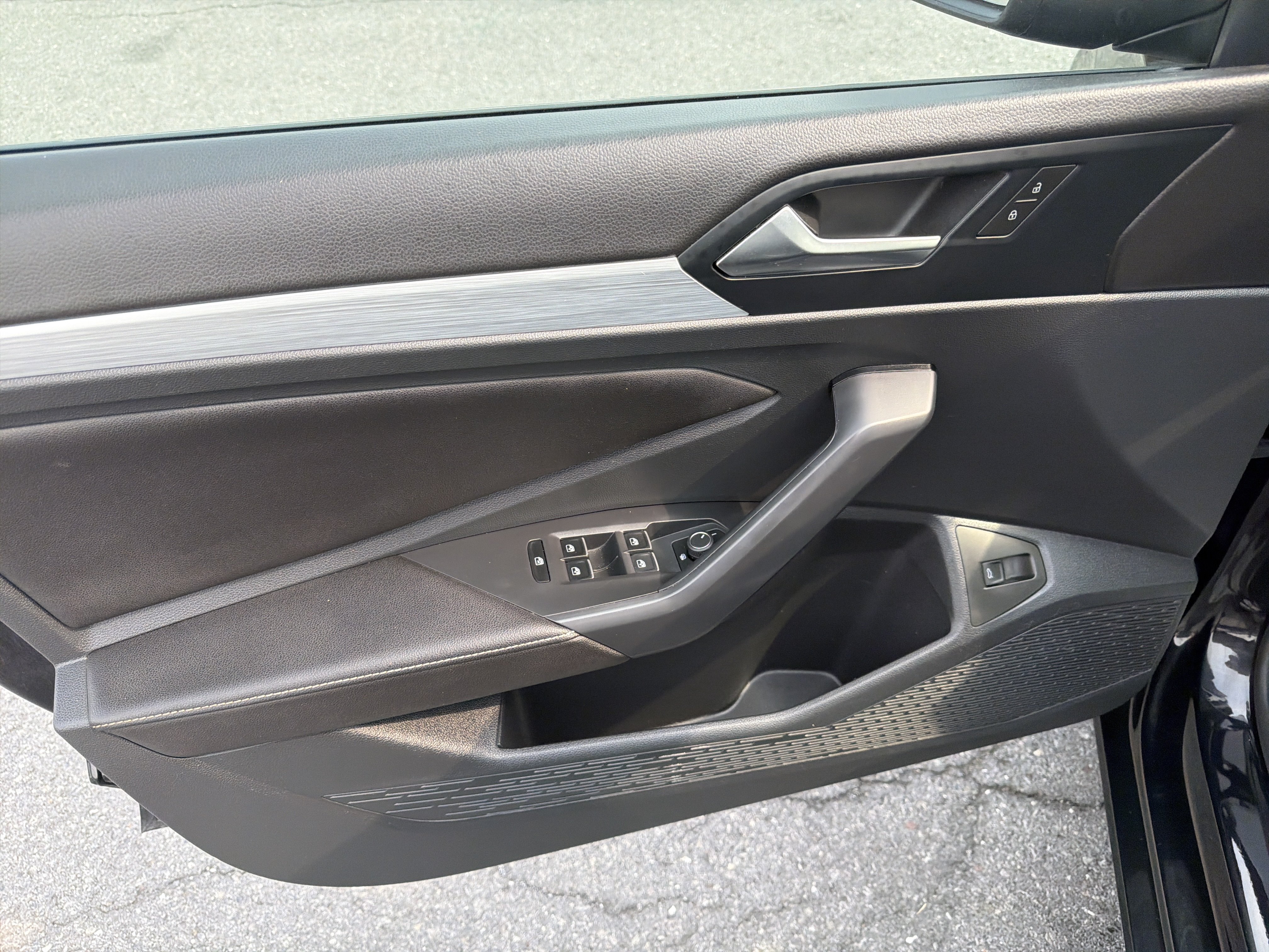 Used 2025 Volkswagen Jetta S FWD image 15