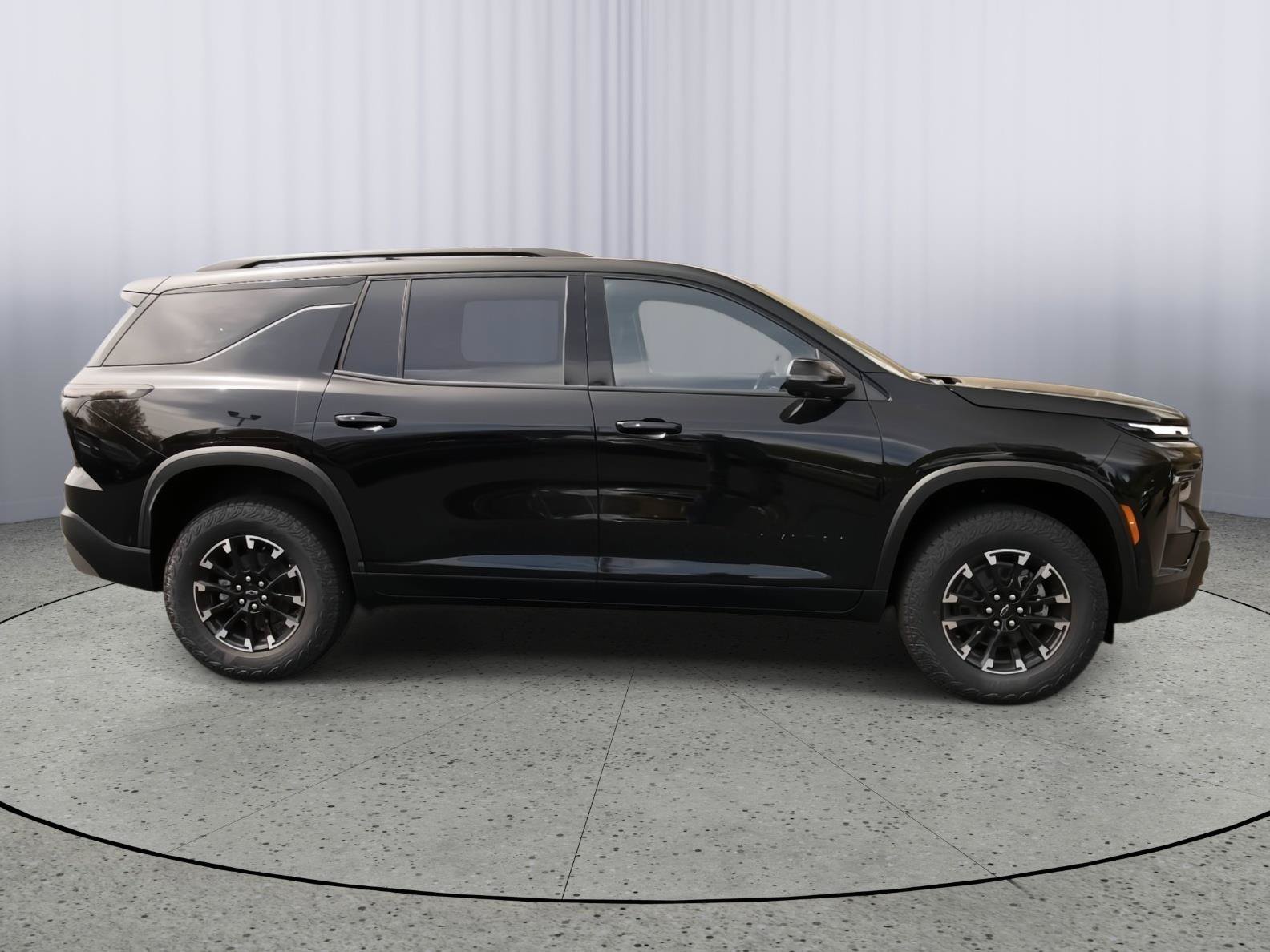 New 2026 Chevrolet Traverse Z71 w/ Enhanced Driving Package AWD/4WD image 9