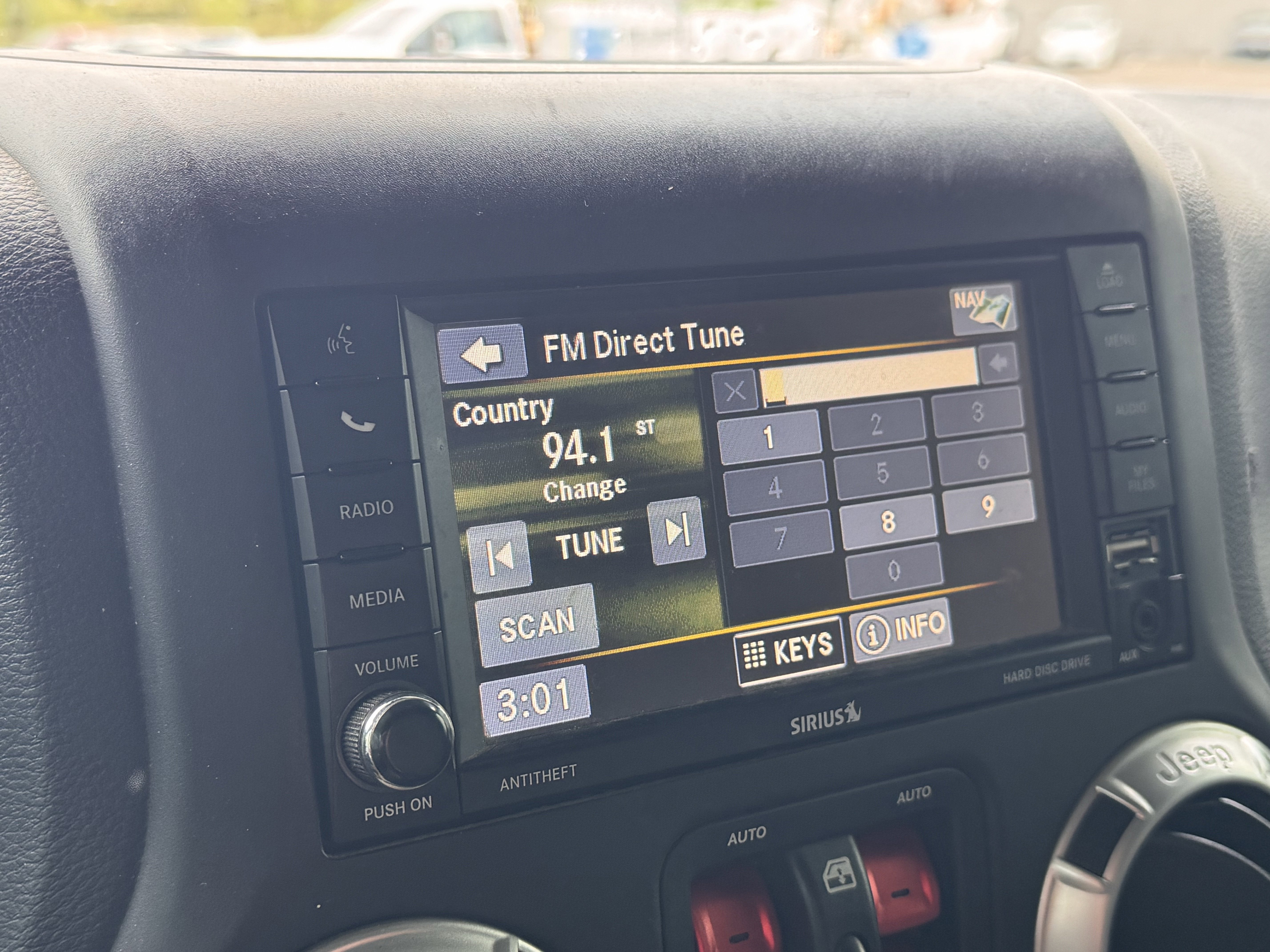 Used 2016 Jeep Wrangler Unlimited Sahara w/ Dual Top Group image 8