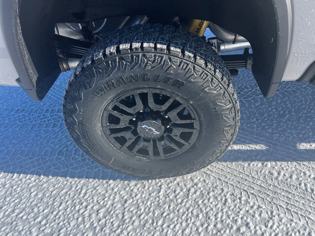 New 2026 Chevrolet Silverado 2500 ZR2 w/ LPO, Dark Essentials Package image 4