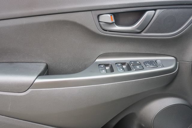 Certified 2022 Hyundai Kona SEL AWD/4WD image 24