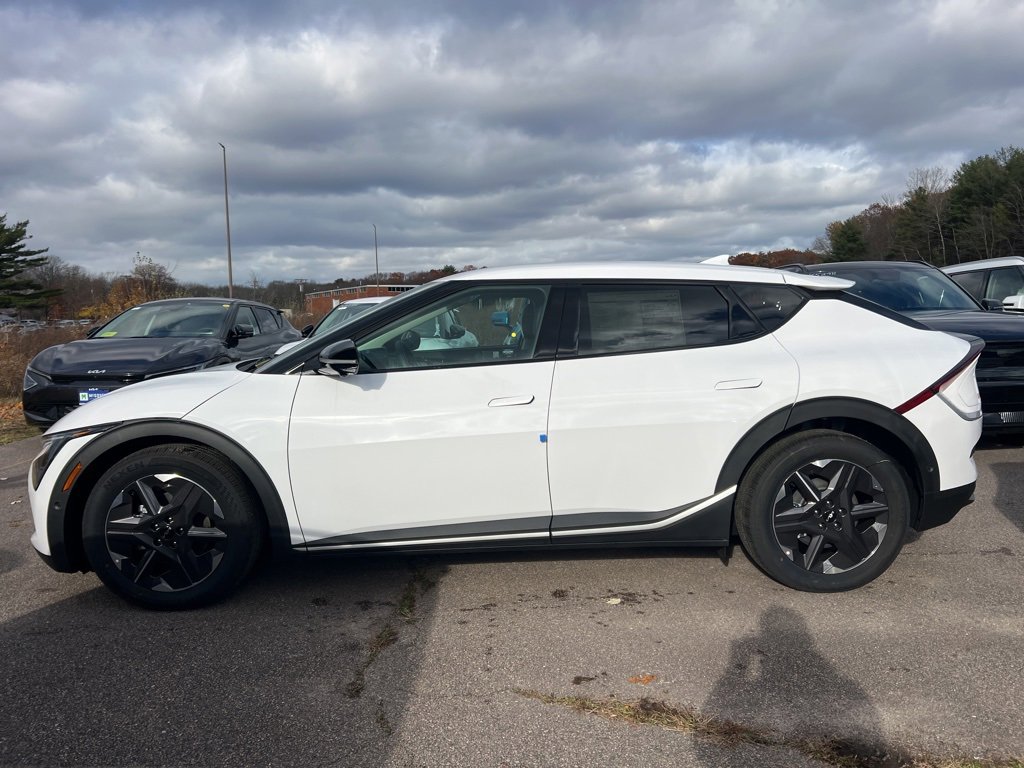 New 2025 Kia EV6 Light image 2