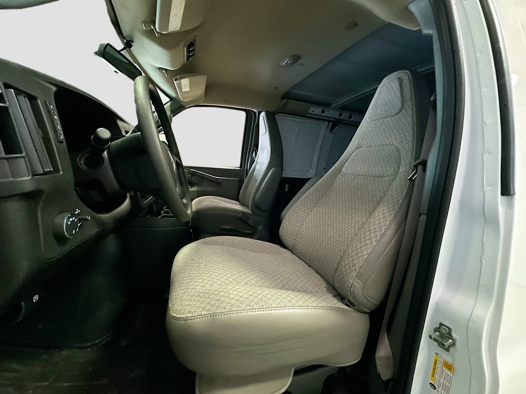 New 2025 Chevrolet Express 2500 Extended w/ Driver Convenience Package RWD image 20