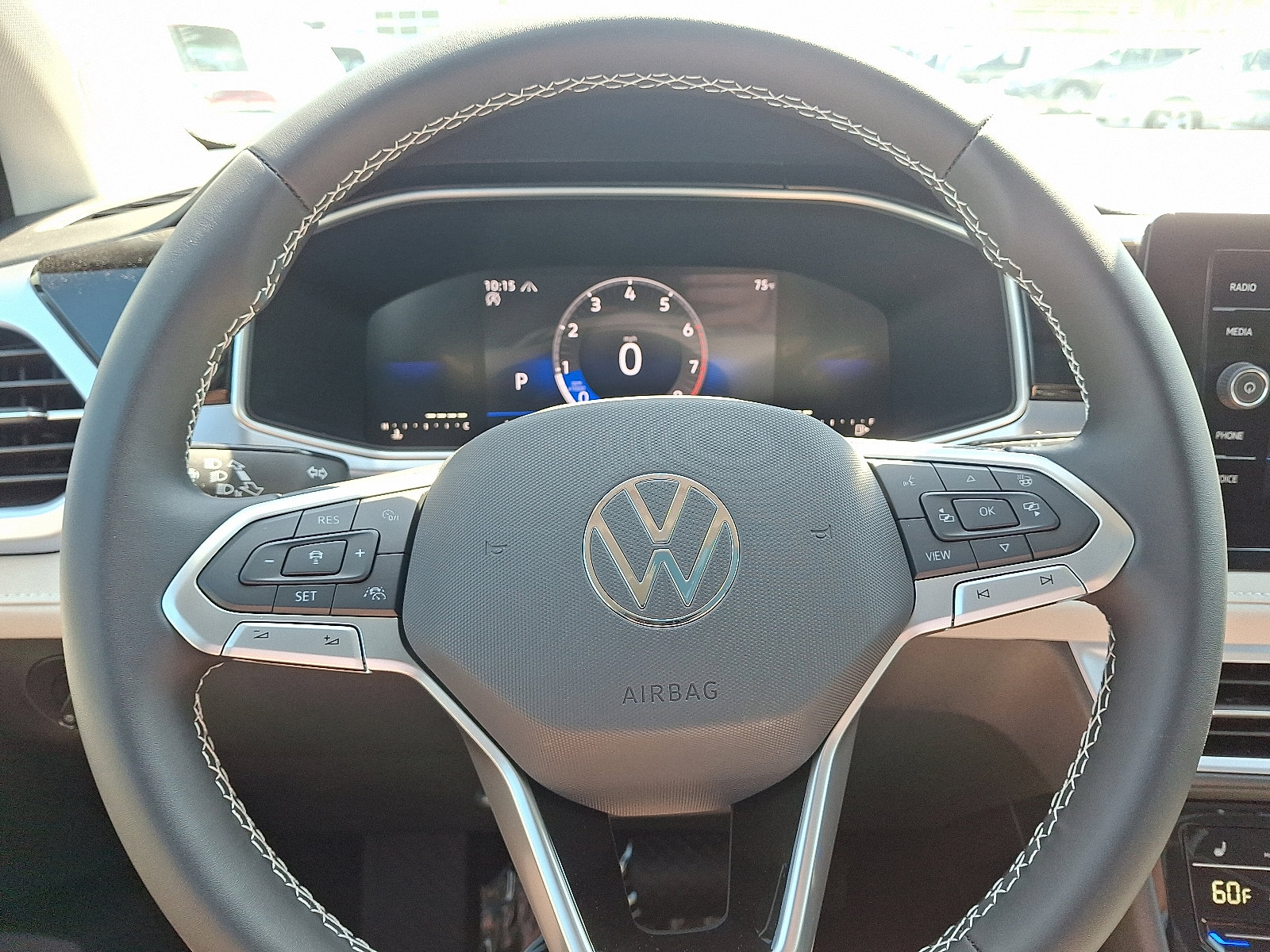 New 2025 Volkswagen Taos SE AWD/4WD image 15