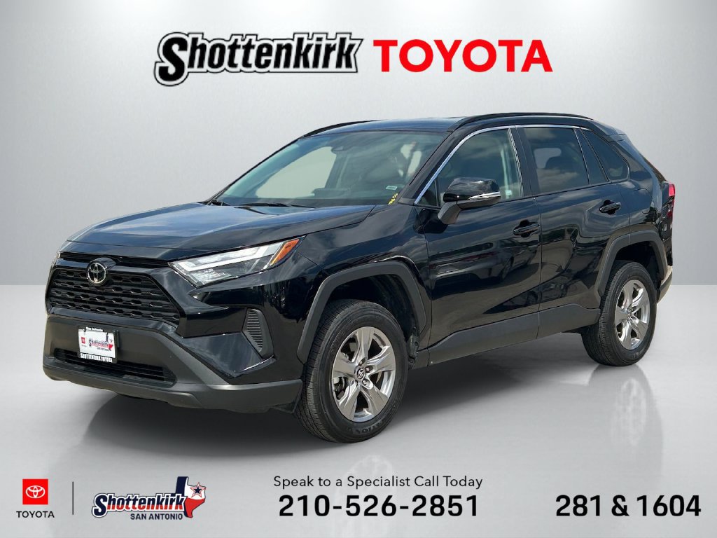 Certified 2025 Toyota RAV4 XLE FWD image 1