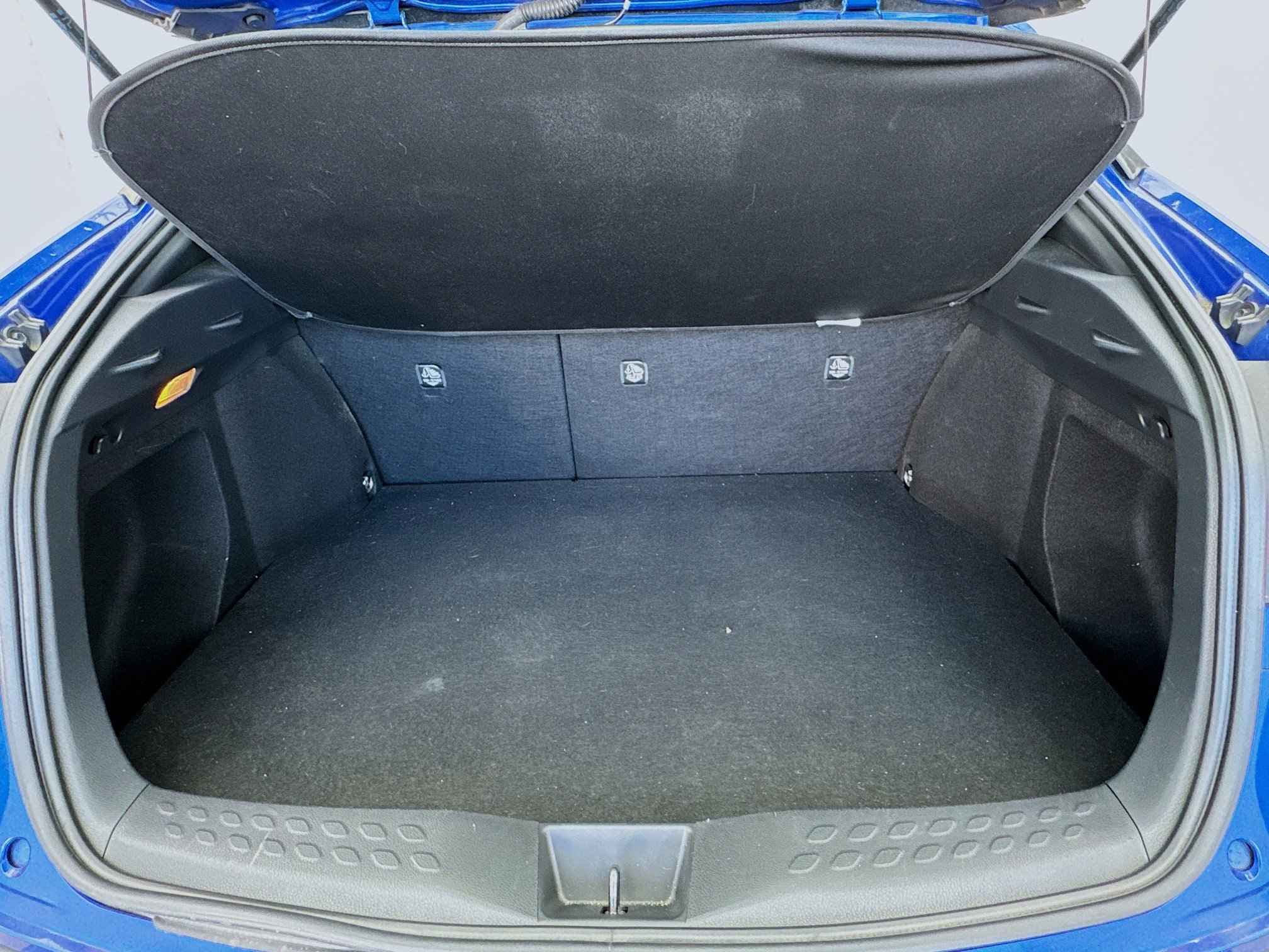 Used 2018 Toyota C-HR XLE image 16