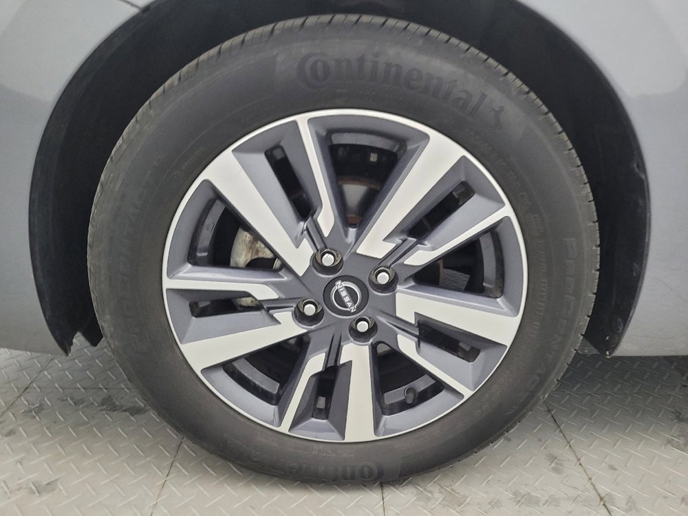 Used 2023 Nissan Versa SV FWD image 31