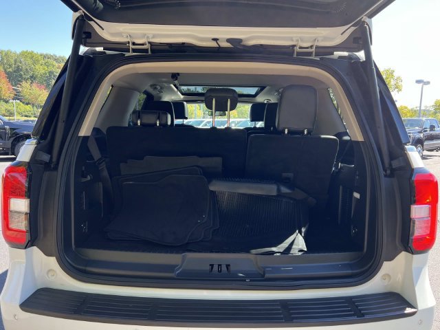 Used 2023 Ford Expedition XLT AWD/4WD image 29