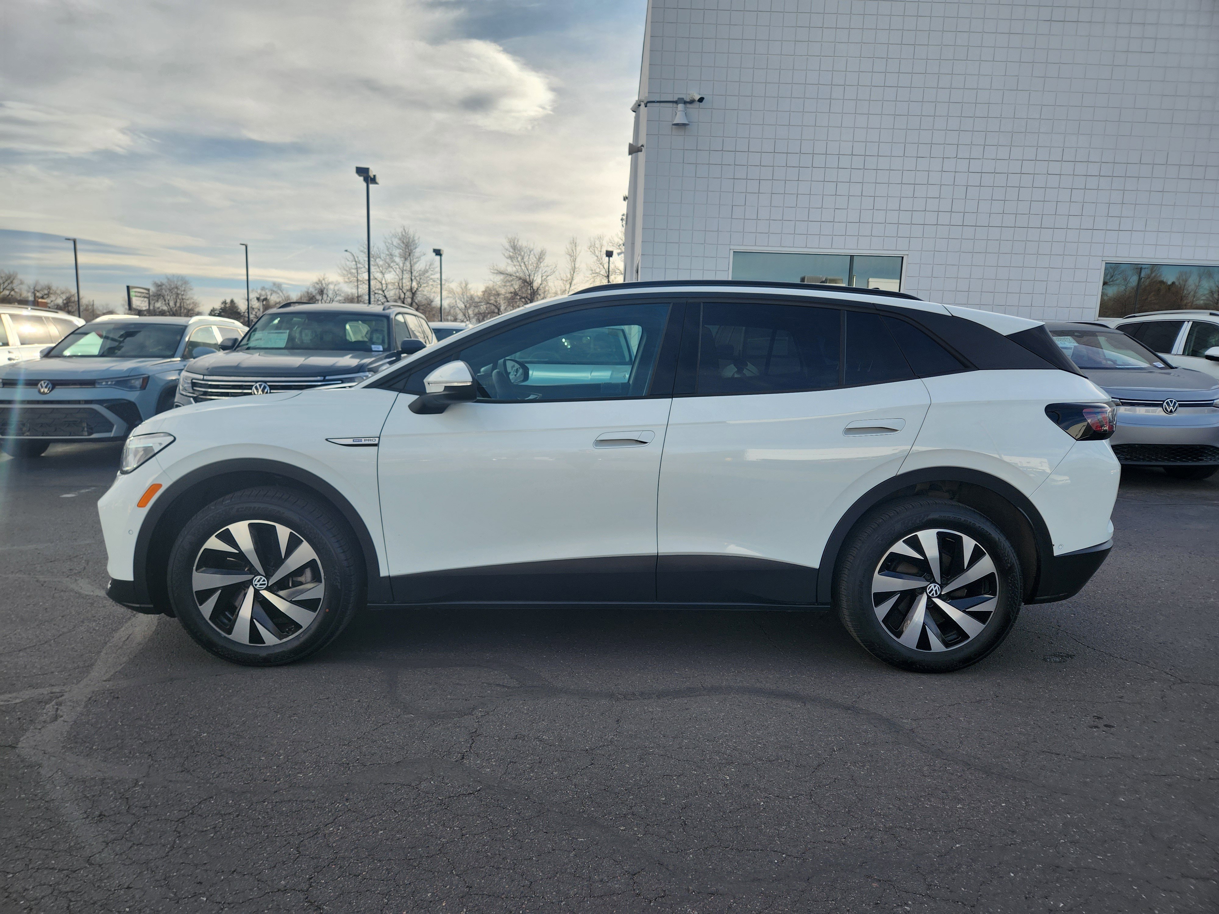 Certified 2023 Volkswagen ID.4 Pro image 4