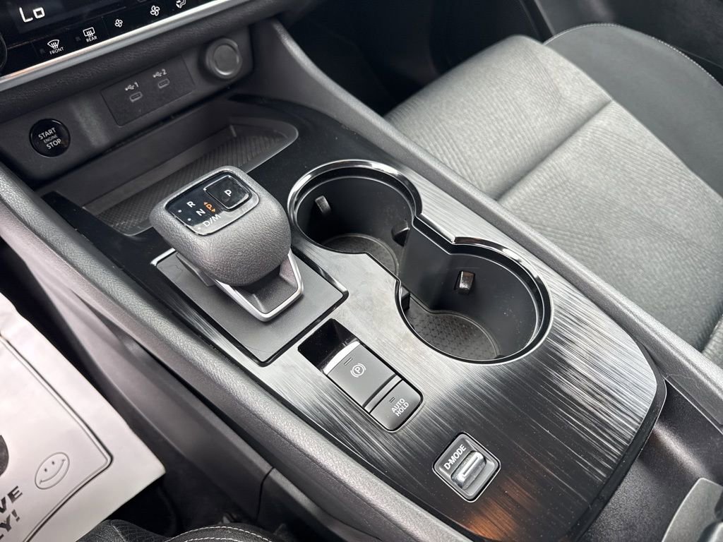 Used 2024 Nissan Rogue SV image 26