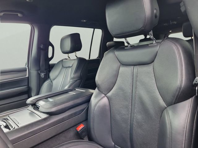 Used 2024 Jeep Wagoneer L Series II w/ Flexible Seating Group image 21