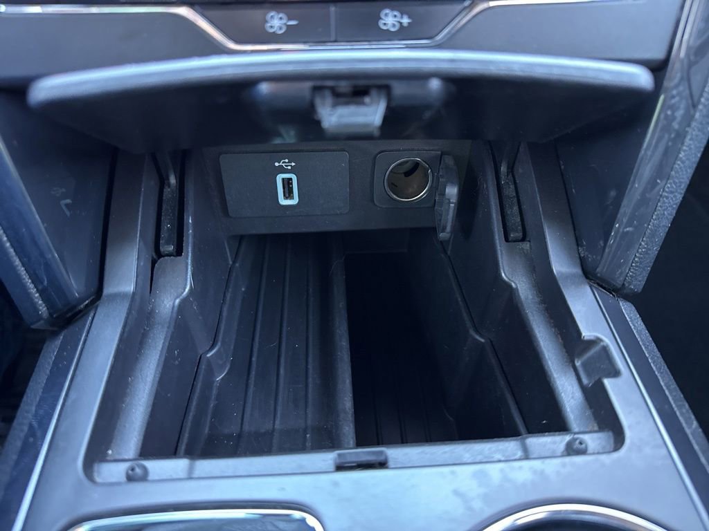 Used 2018 Ford Explorer XLT w/ Equipment Group 202A image 32