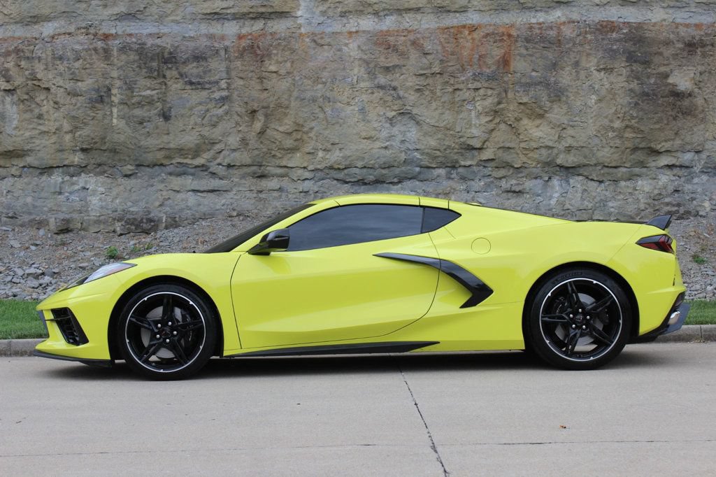 Used 2022 Chevrolet Corvette Stingray Premium Cpe w/ Z51 Performance Package RWD image 8