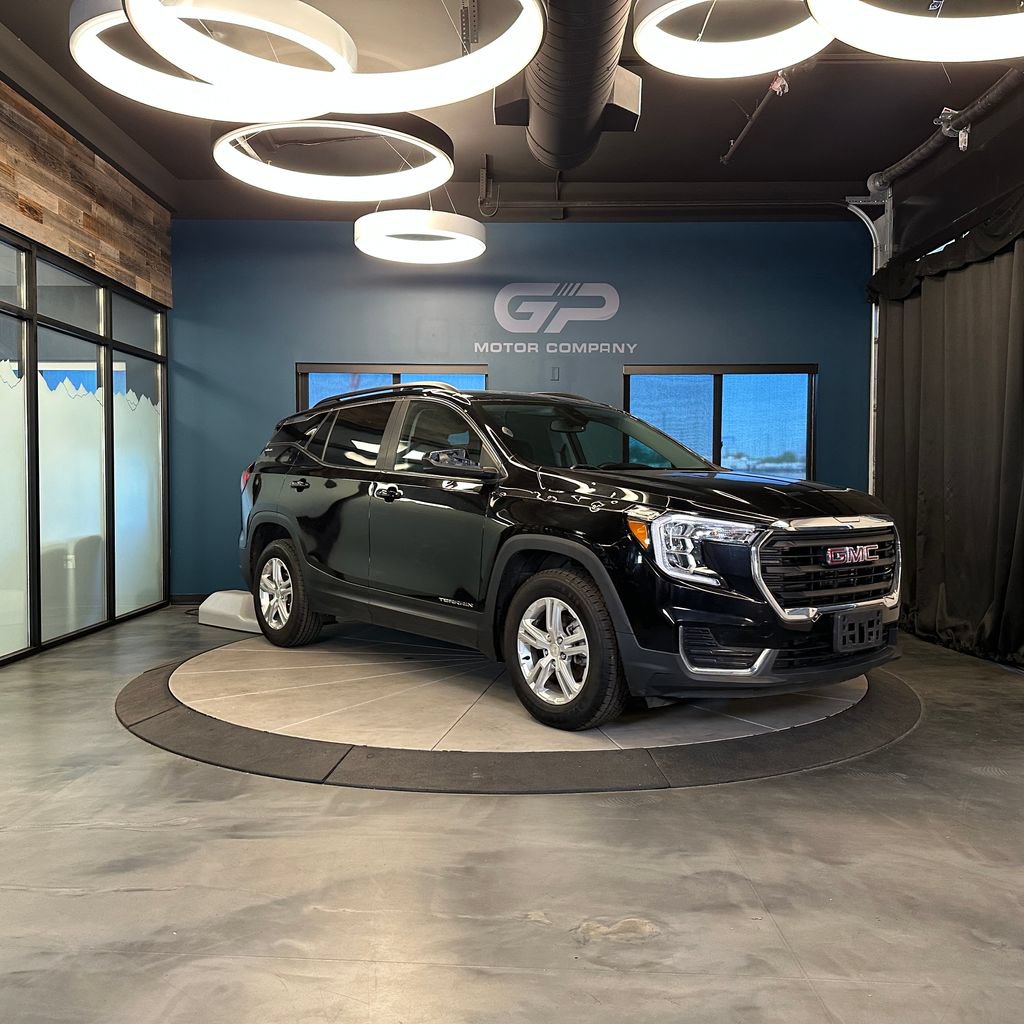 Used 2022 GMC Terrain SLE w/ Driver Convenience Package