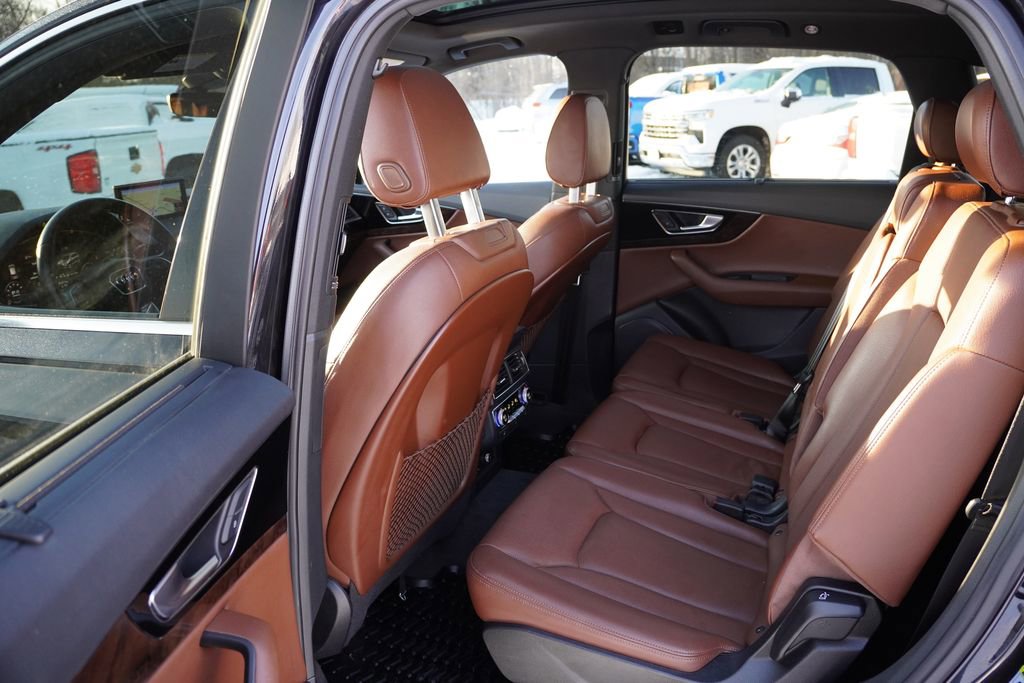Used 2019 Audi Q7 3.0T Prestige w/ Prestige Package image 18