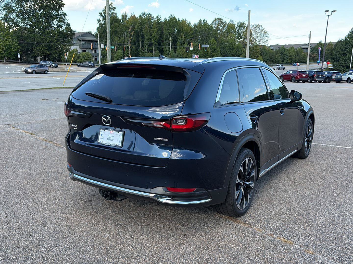 Used 2024 MAZDA CX-90 Plug-In Hybrid w/ Premium Pkg AWD/4WD image 3