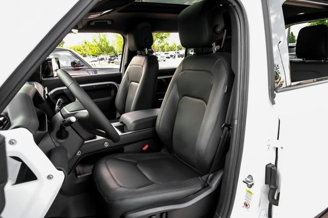 New 2026 Land Rover Defender 110 X-Dynamic SE AWD/4WD image 38