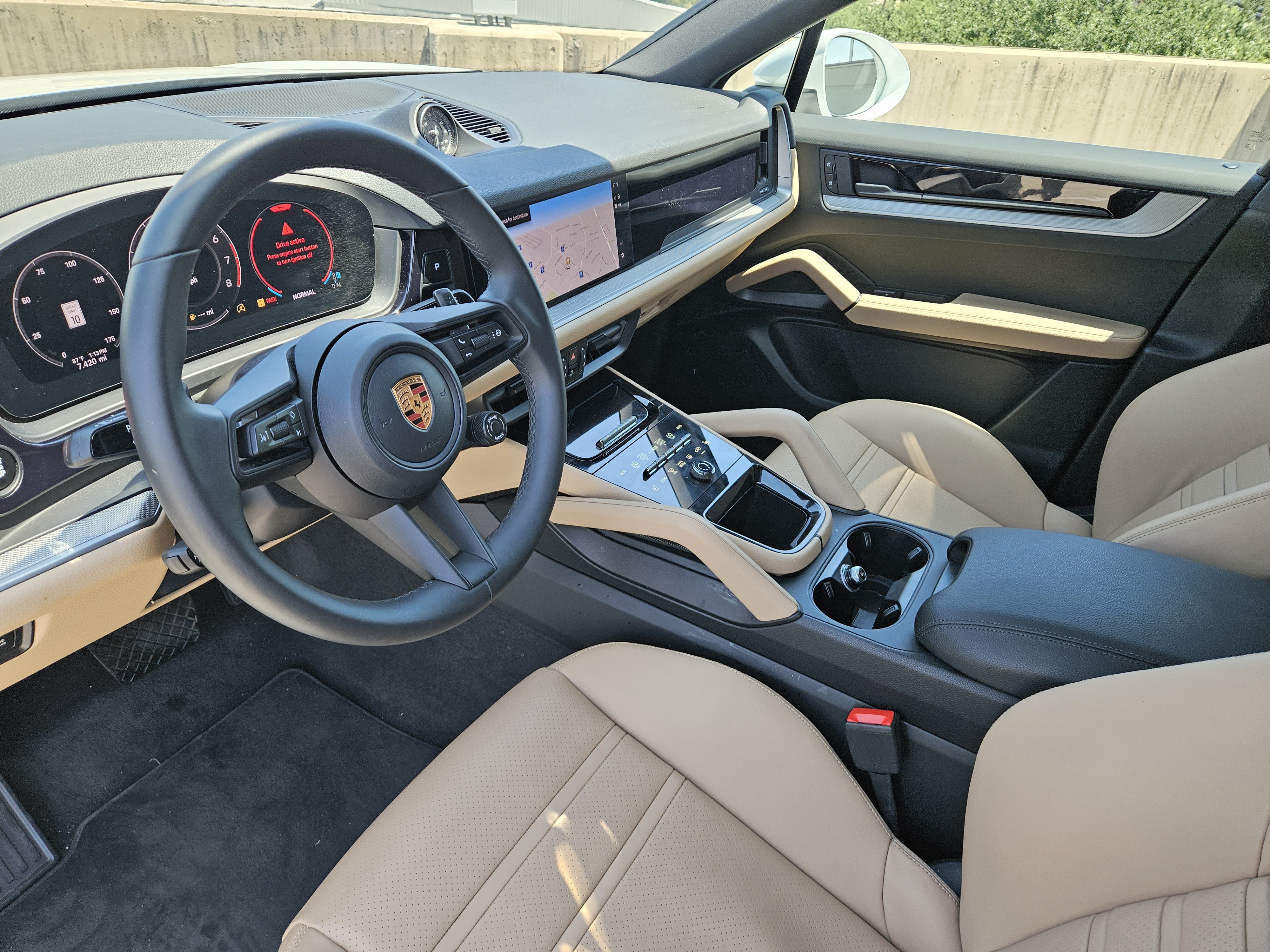 Certified 2026 Porsche Cayenne Coupe AWD/4WD image 4