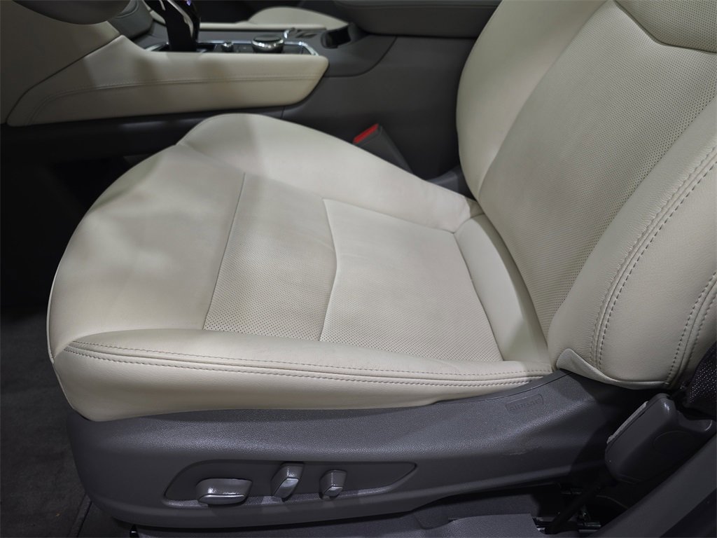 Used 2024 Cadillac XT6 Premium Luxury image 32
