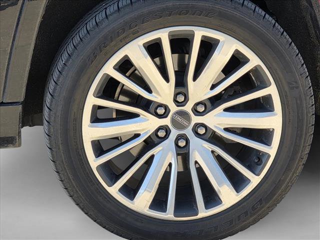 Used 2022 Jeep Grand Wagoneer Series III image 9