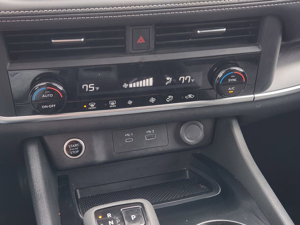 Used 2023 Nissan Rogue SV FWD image 24