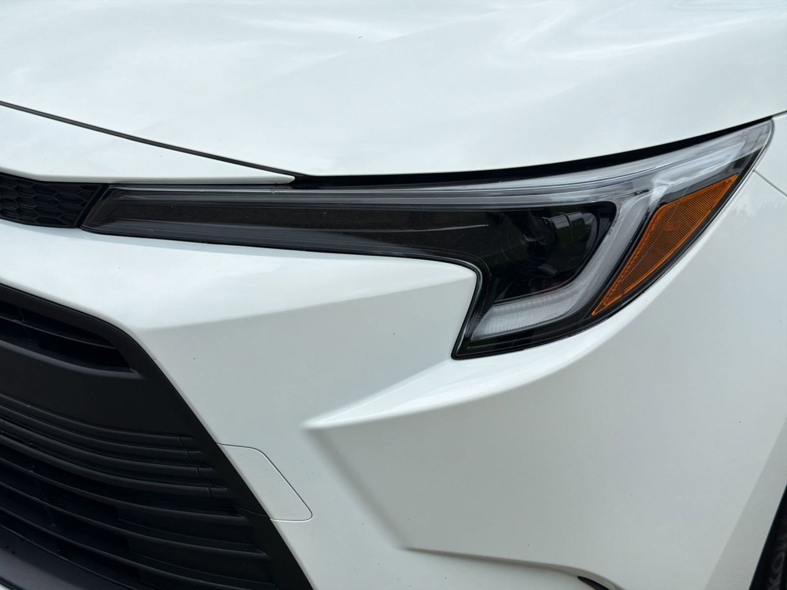 Used 2026 Toyota Corolla LE FWD image 11