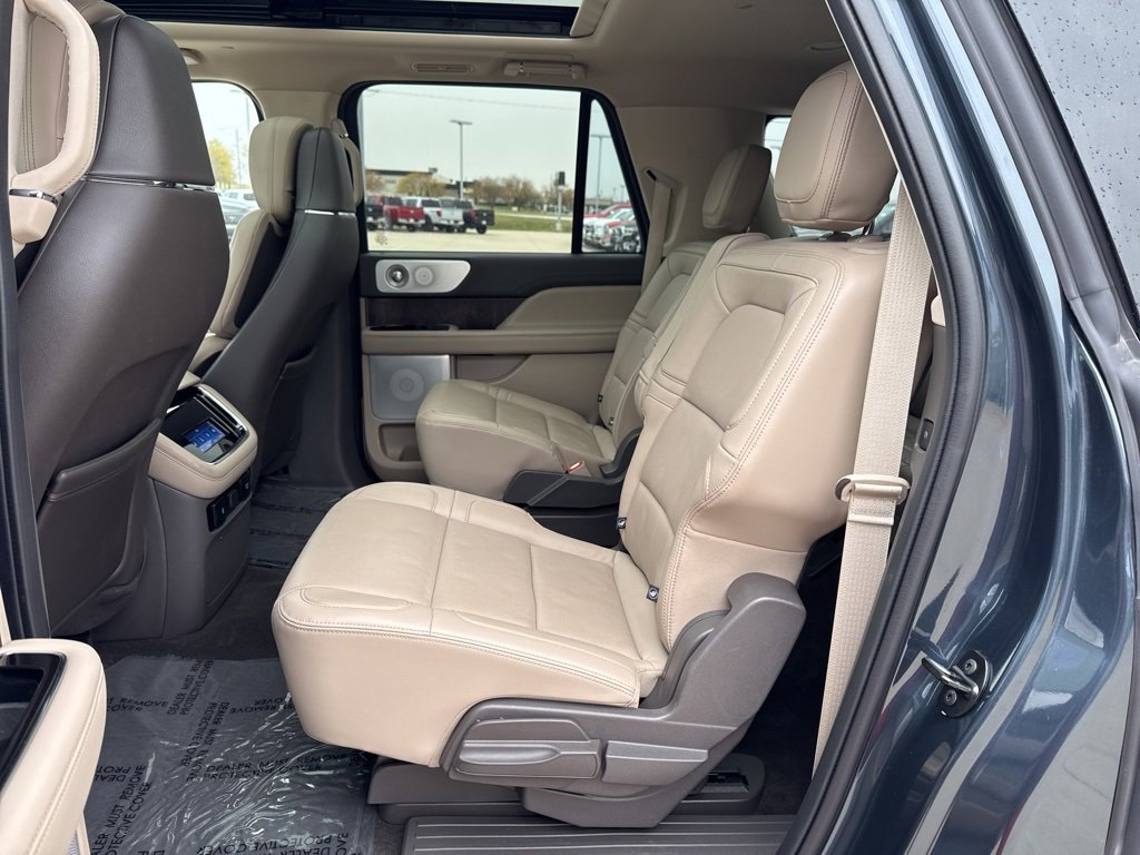 Used 2022 Lincoln Navigator L Reserve image 26