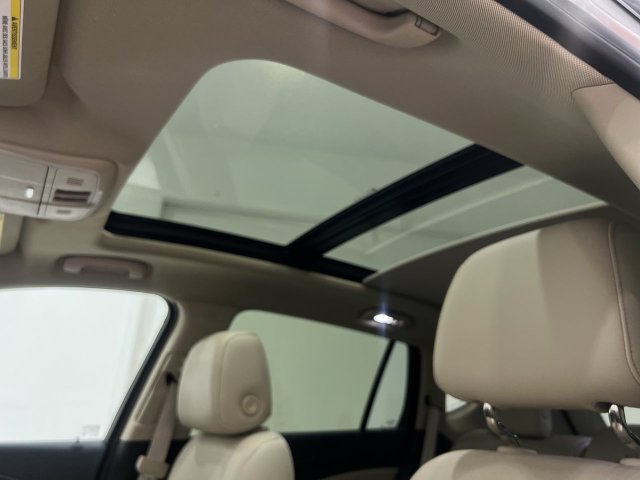 Used 2017 Buick Envision Essence FWD image 18