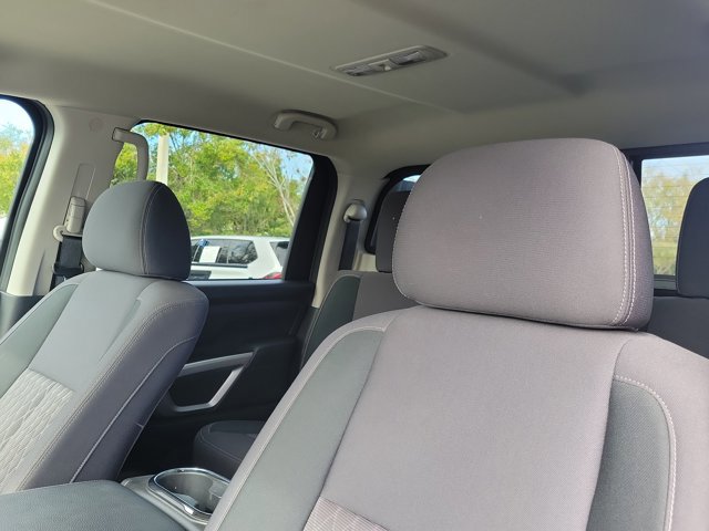 Used 2024 Nissan Titan SV w/ SV Convenience Package image 24