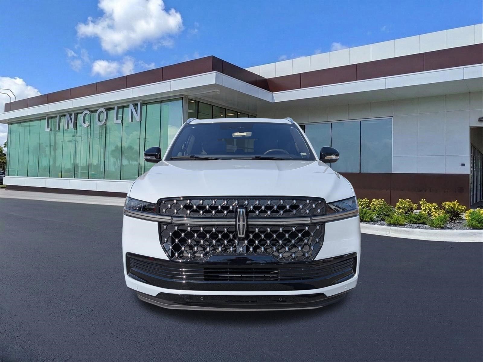 Certified 2025 Lincoln Navigator L Black Label image 10