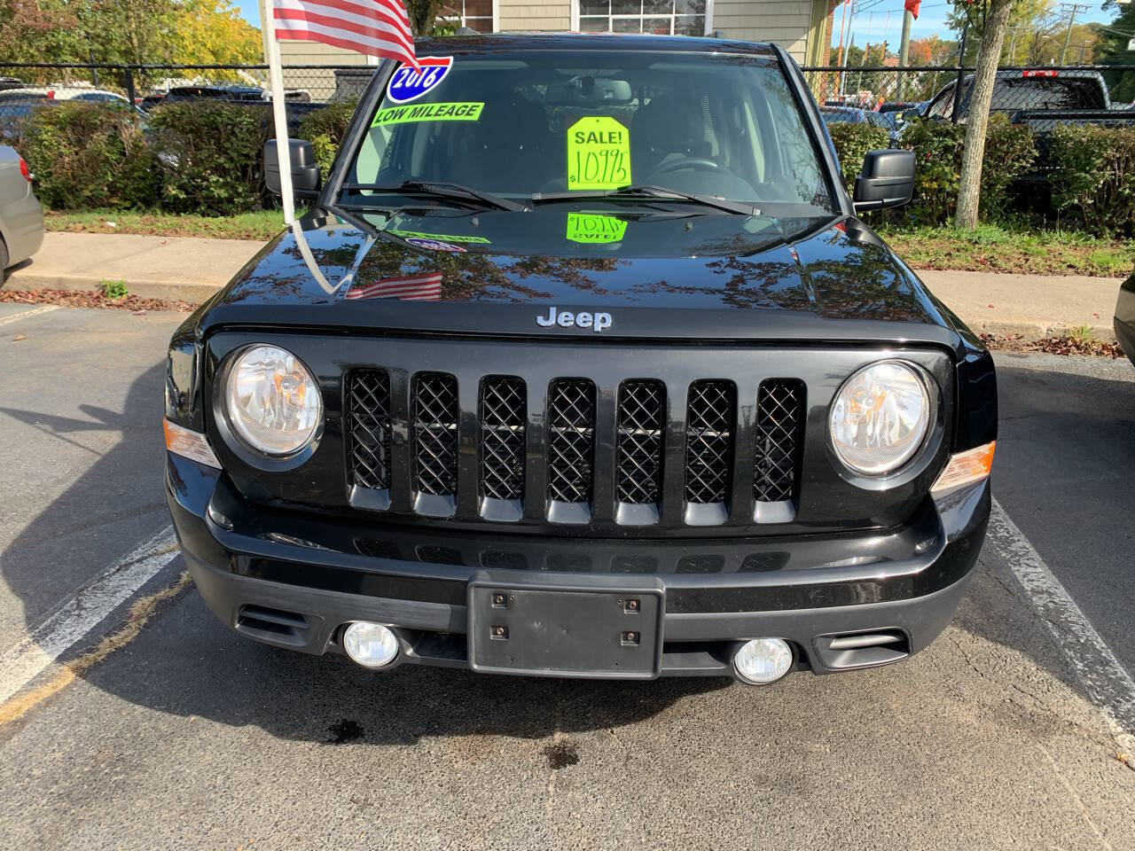 Used 2016 Jeep Patriot Latitude AWD/4WD image 12