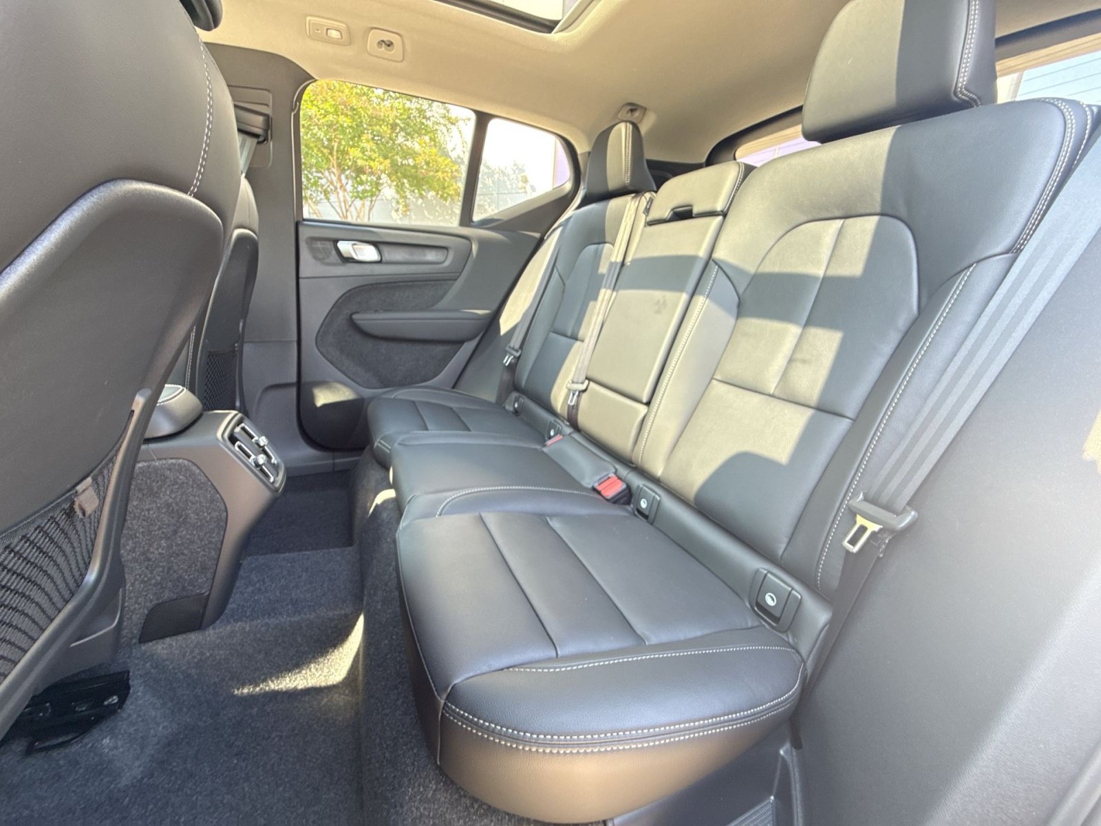 New 2026 Volvo XC40 B5 Ultra w/ Protection Package Premier AWD/4WD image 25