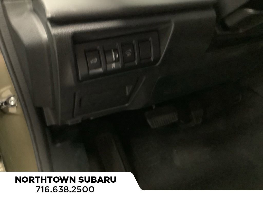 Used 2021 Subaru Outback Touring w/ Popular Package #2 AWD/4WD image 21
