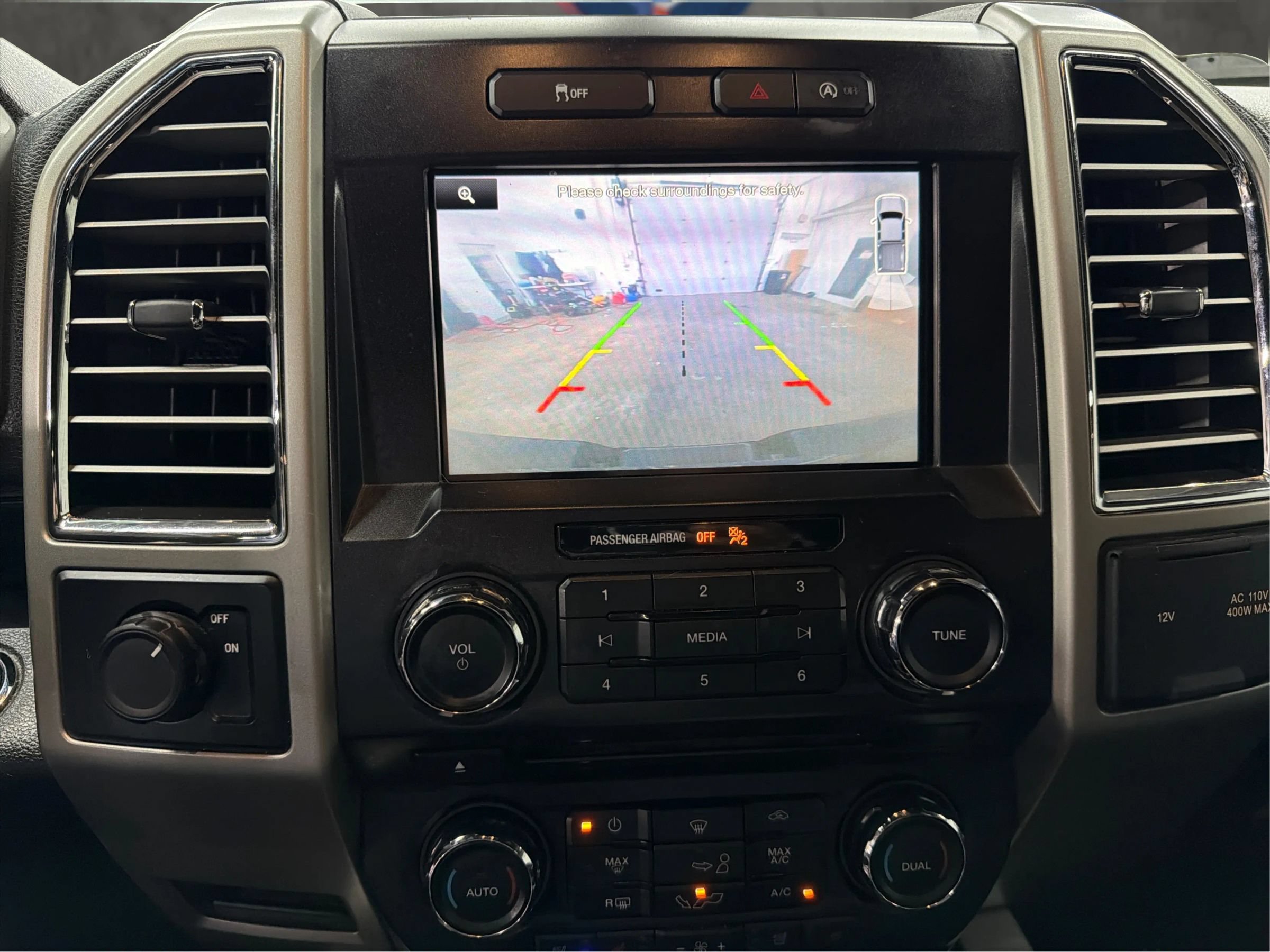 Used 2015 Ford F150 Lariat RWD image 17