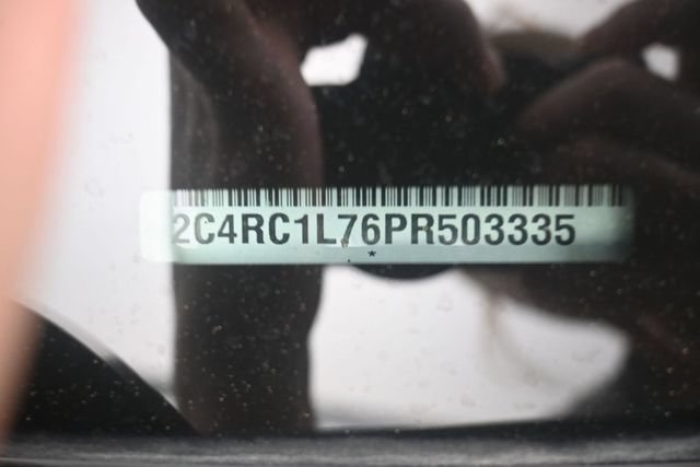 Used 2023 Chrysler Pacifica Touring-L w/ S Appearance Package FWD image 32