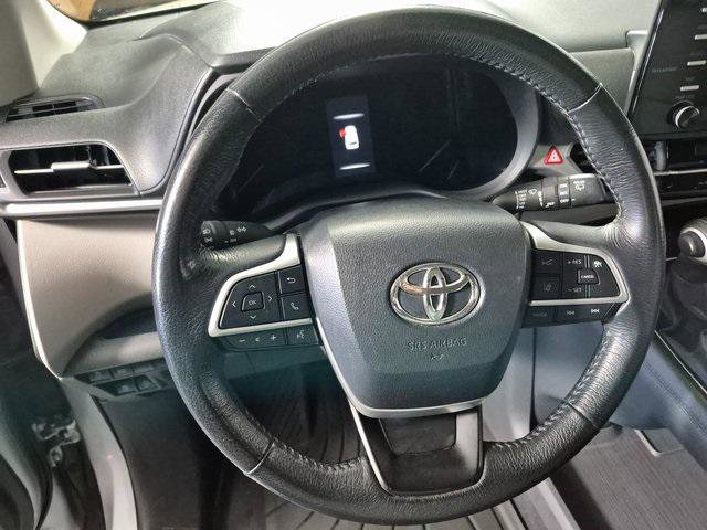 Certified 2024 Toyota Sienna XLE image 21
