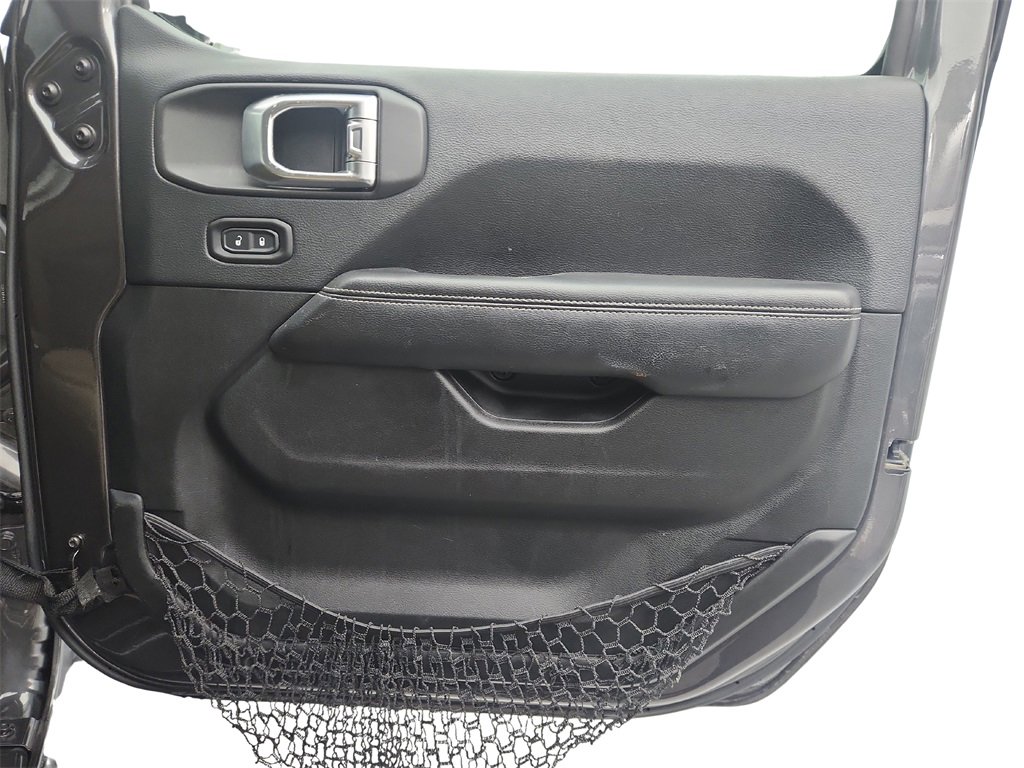 Used 2018 Jeep Wrangler Unlimited Sahara w/ Dual Top Group image 26