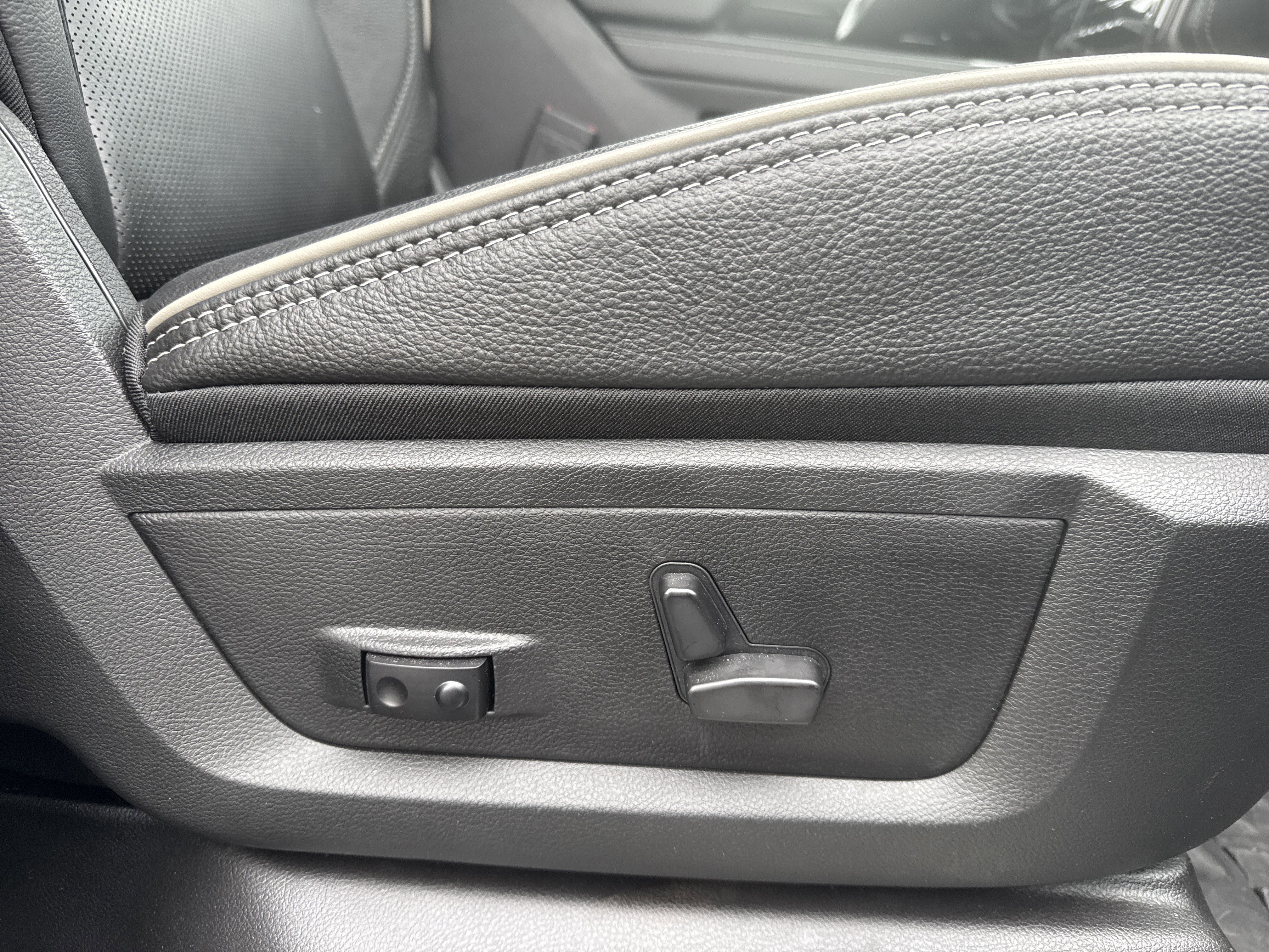 Used 2023 RAM 2500 Limited image 18