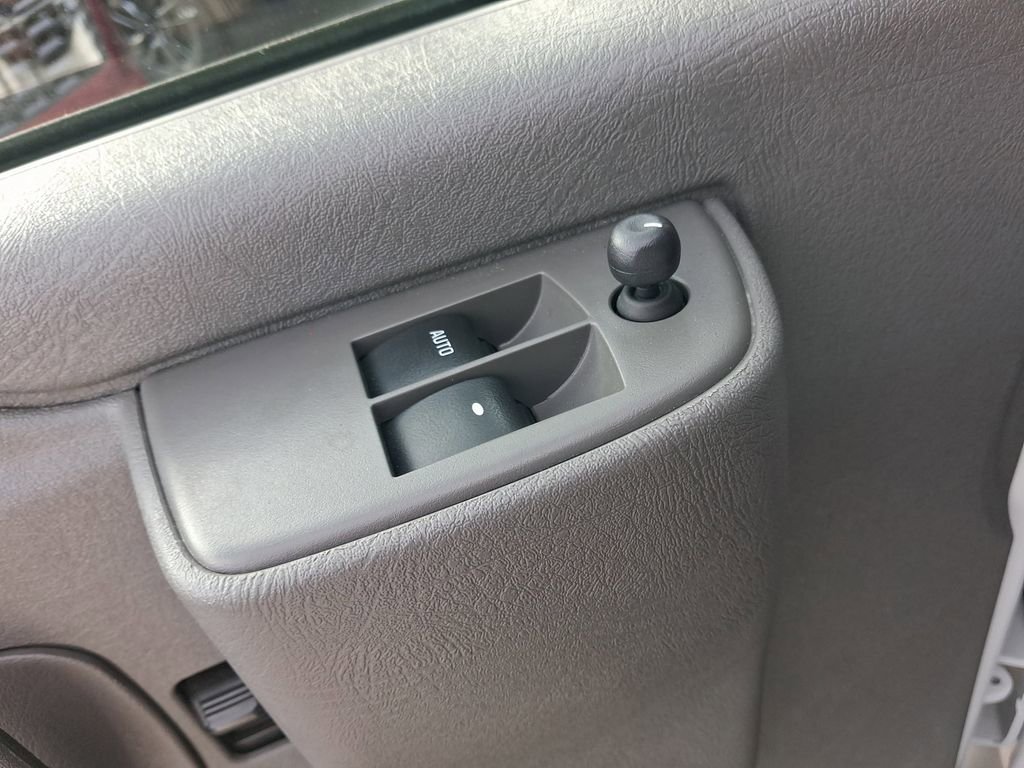 Used 2023 GMC Savana 2500 Extended w/ Driver Convenience Package image 21