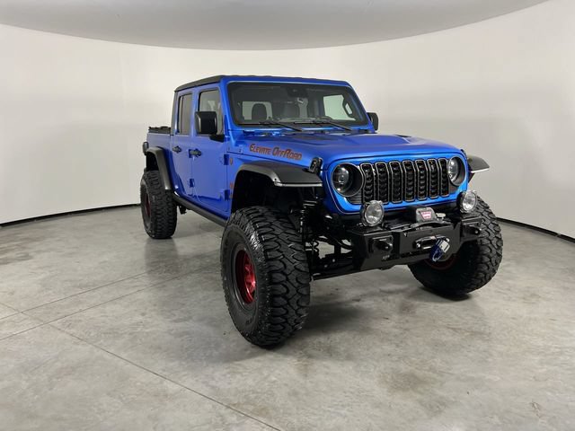 Used 2024 Jeep Gladiator Rubicon w/ Safety Group AWD/4WD image 2