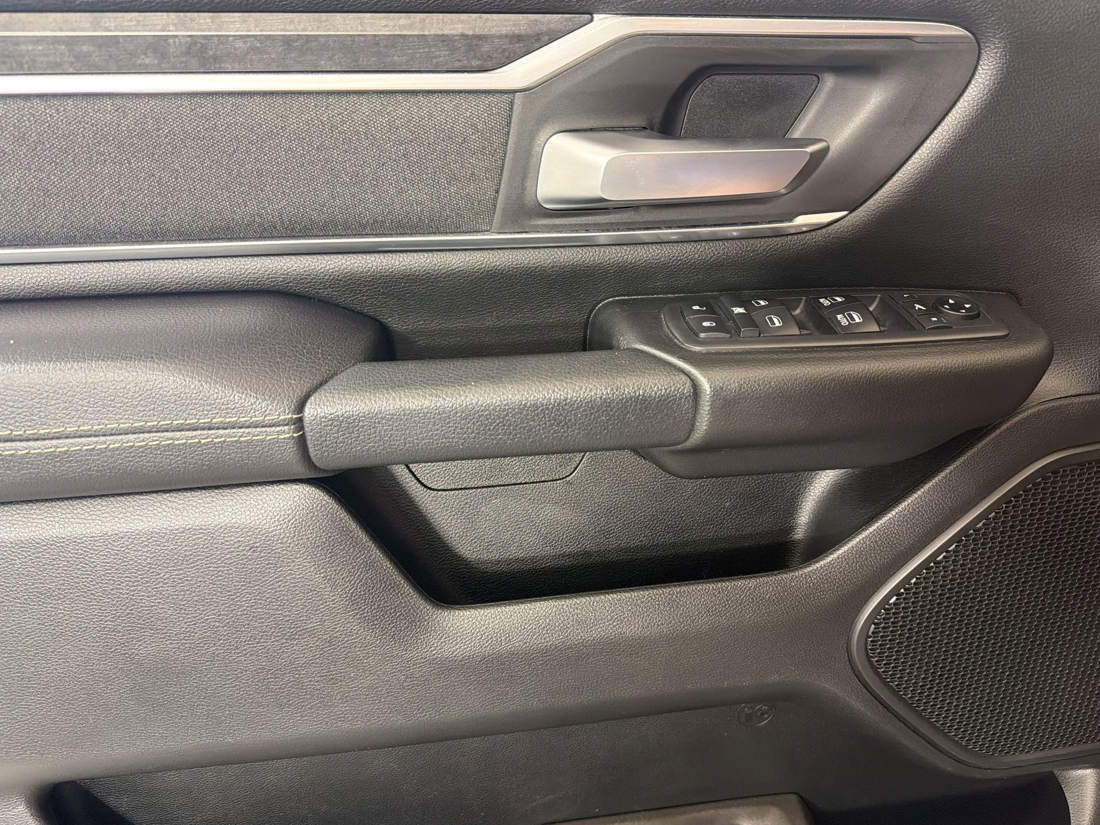 Used 2019 RAM 1500 Big Horn AWD/4WD image 13