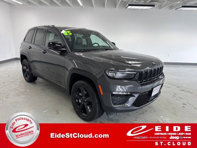 Used 2025 Jeep Grand Cherokee Limited w/ Black Appearance Package AWD/4WD image 1