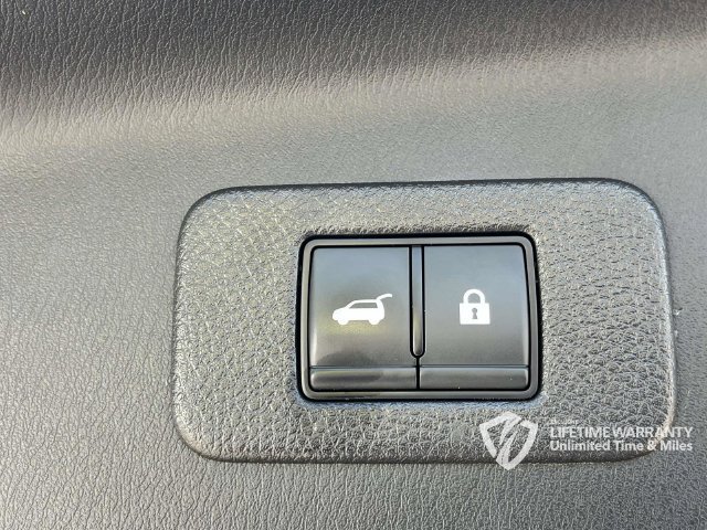 Used 2023 Nissan Armada Platinum w/ Captain's Chairs Package AWD/4WD image 29