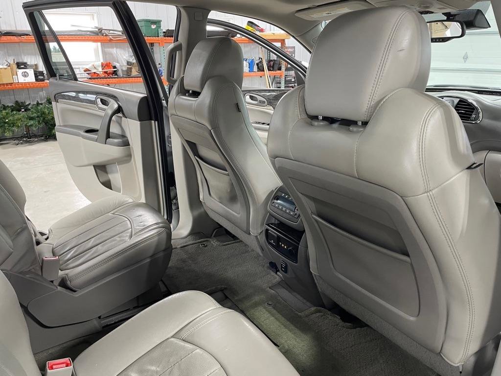 Used 2014 Buick Enclave Premium image 21