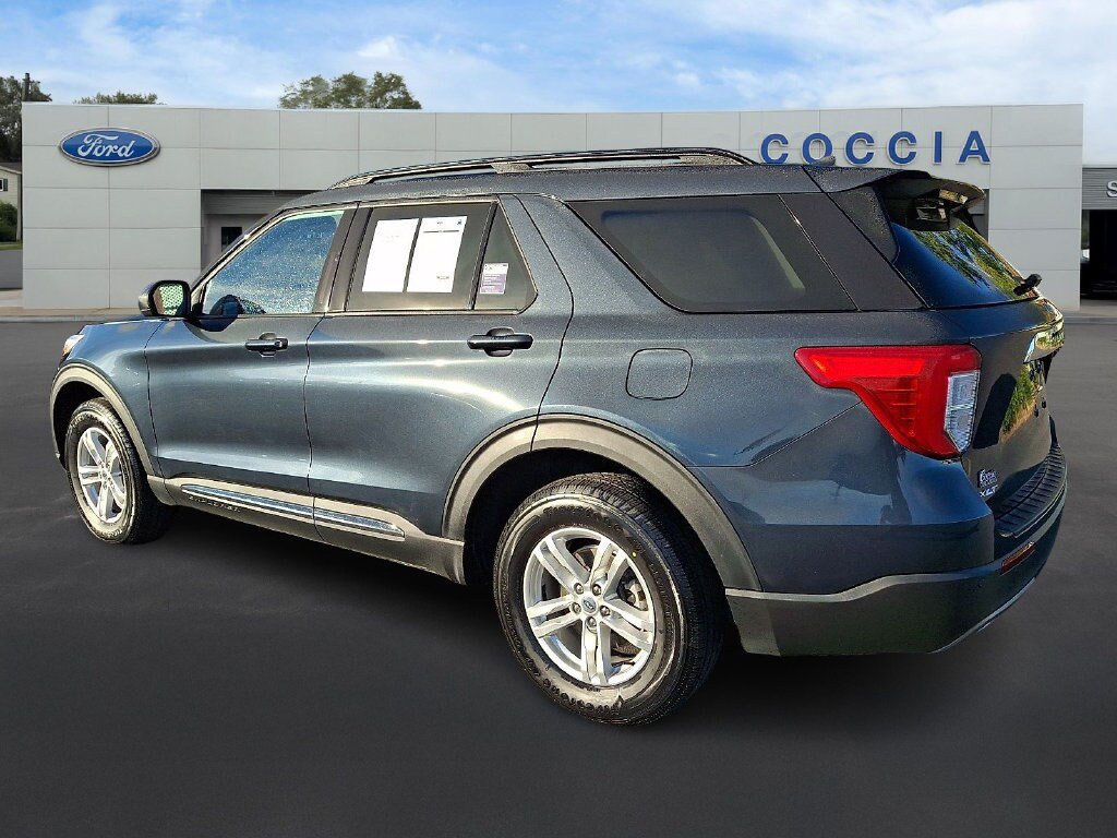 Certified 2023 Ford Explorer XLT w/ Equipment Group 202A AWD/4WD image 5