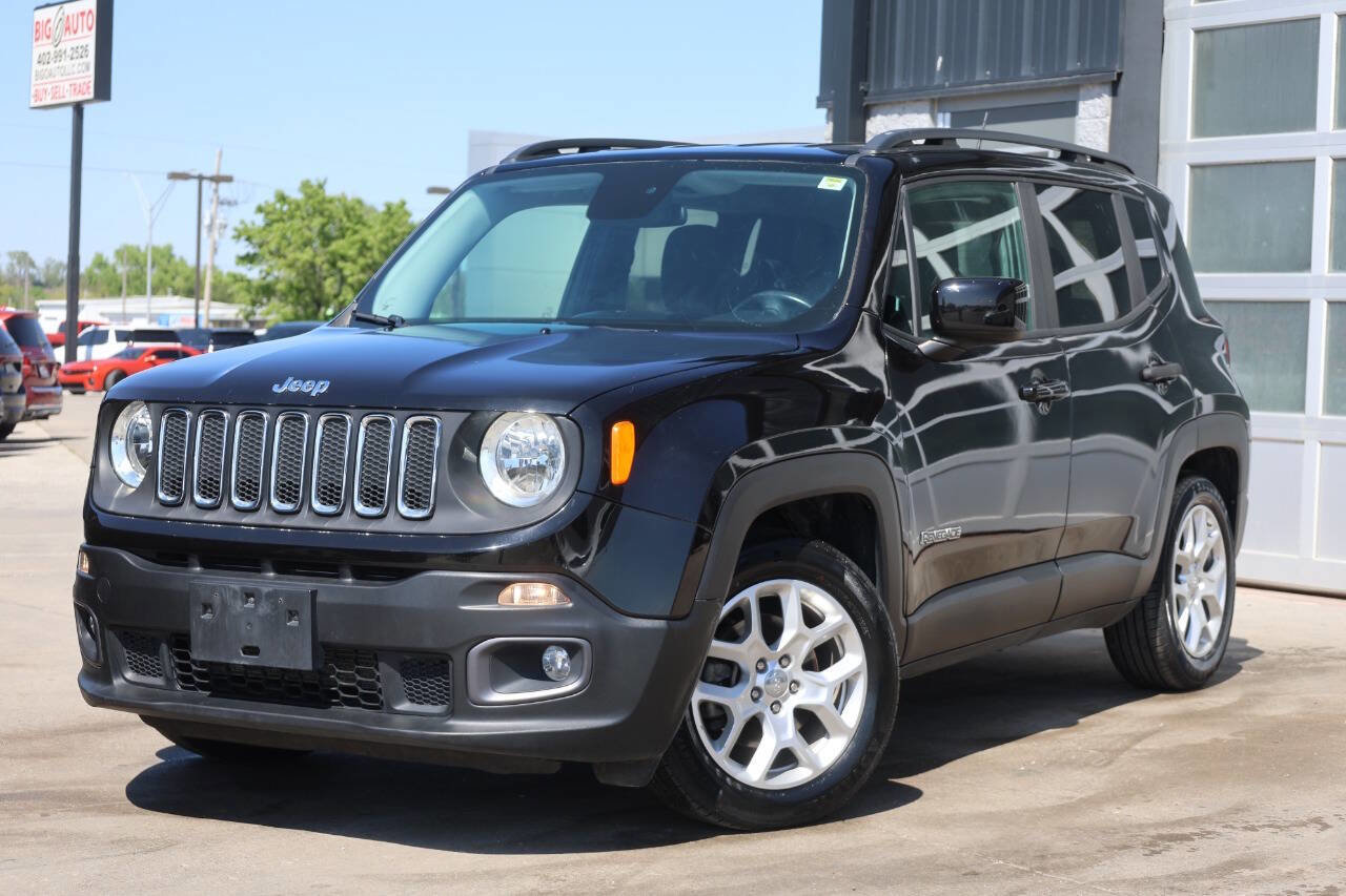 Used 2017 Jeep Renegade Latitude image 3