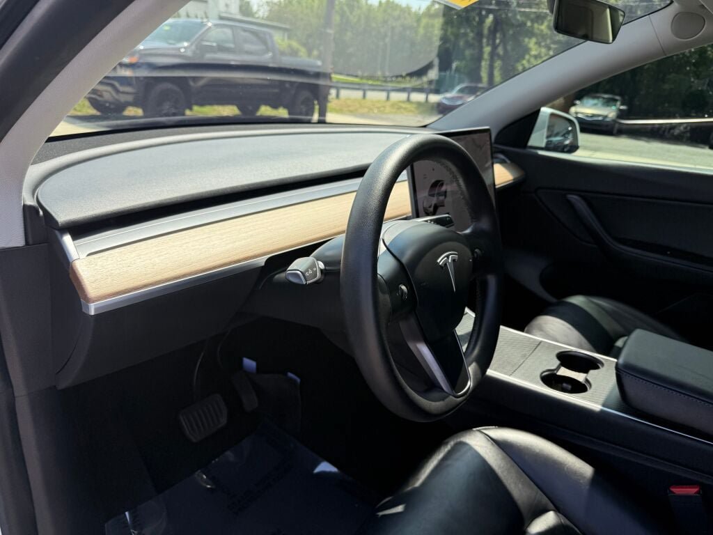 Used 2020 Tesla Model Y Long Range AWD/4WD image 11