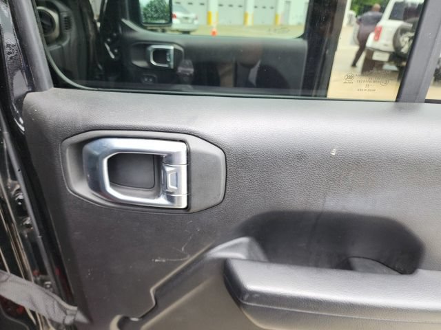 Used 2022 Jeep Gladiator Sport AWD/4WD image 24